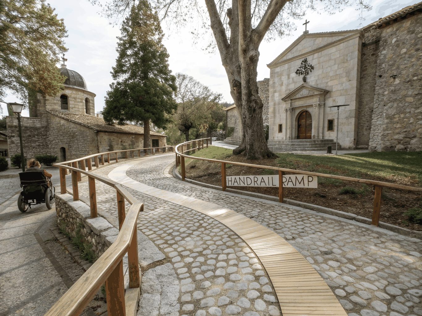 Accessible city tour in a historic European square